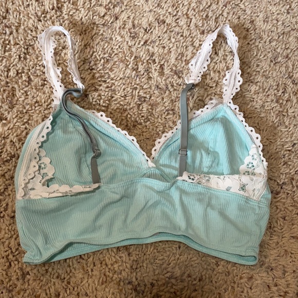 LIKE NEW Victoria’s Secret Sexy Lace lounge/sleep bra in beautiful aqua color! - Picture 3 of 4